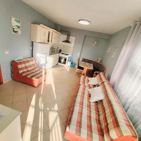 Apartment на пляже с видом на море Durres