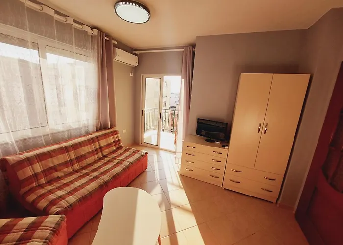 на пляже с видом на море Apartment *